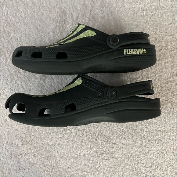 Worn Crocs X Pleasures Glow in the Dark Skeleton Crocs - Picture 5 of 5